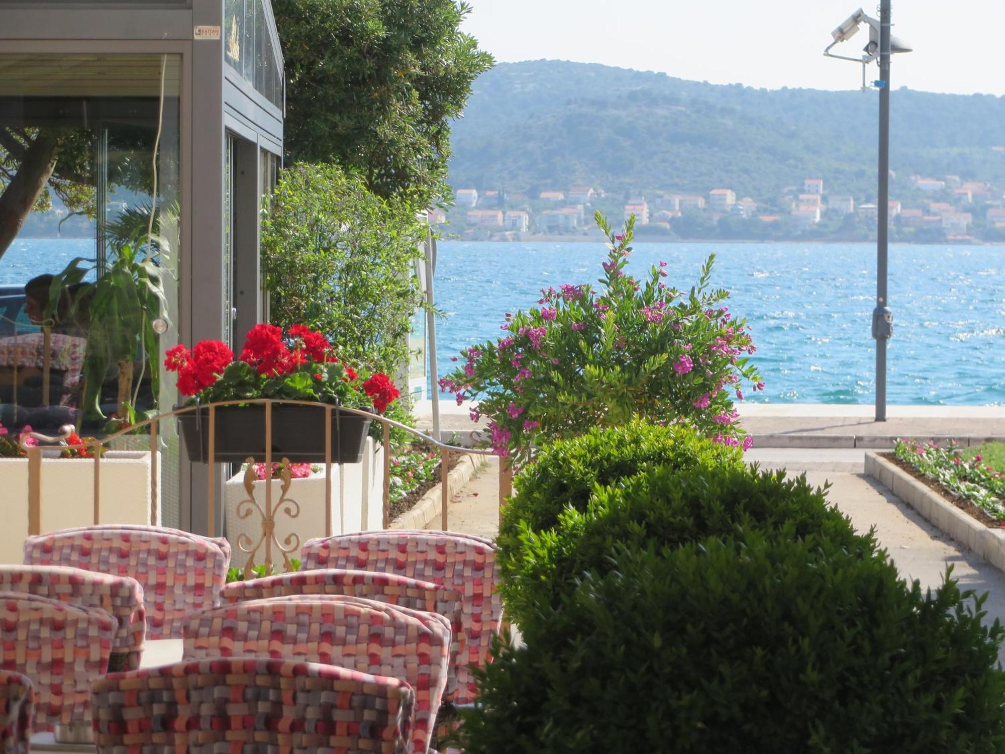 Filipovic Apartments With Pool Biograd Na Moru Dış mekan fotoğraf