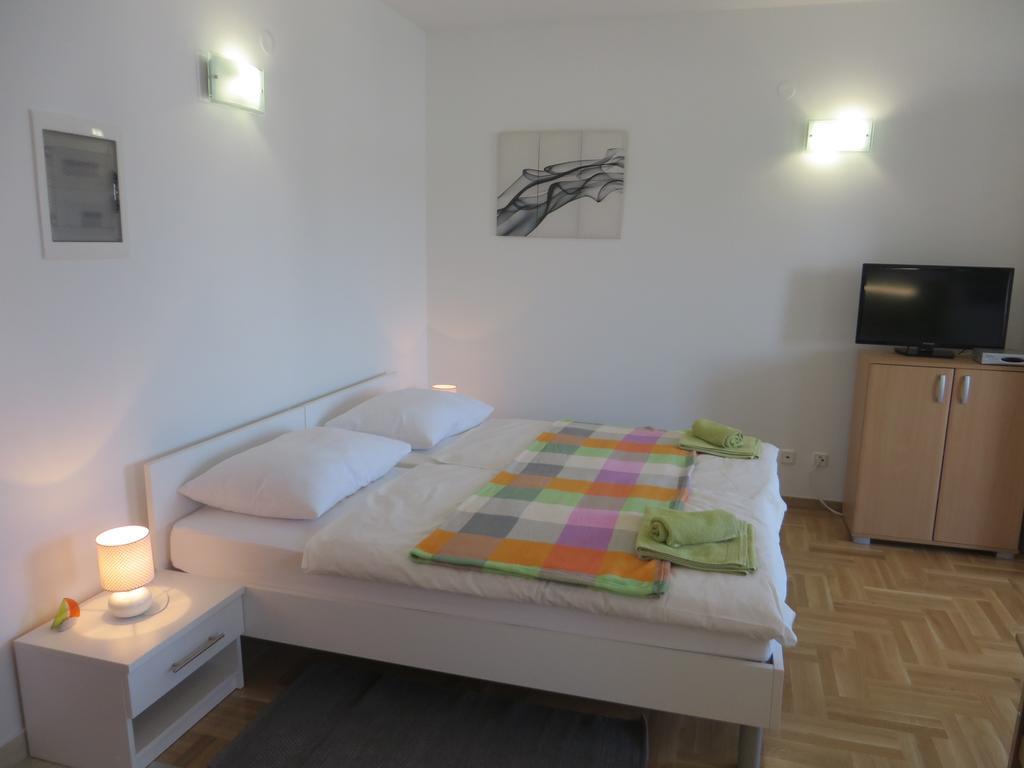 Filipovic Apartments With Pool Biograd Na Moru Dış mekan fotoğraf