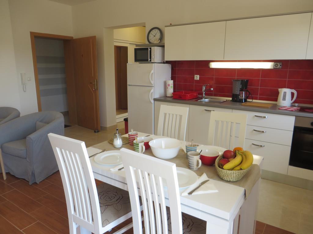 Filipovic Apartments With Pool Biograd Na Moru Dış mekan fotoğraf
