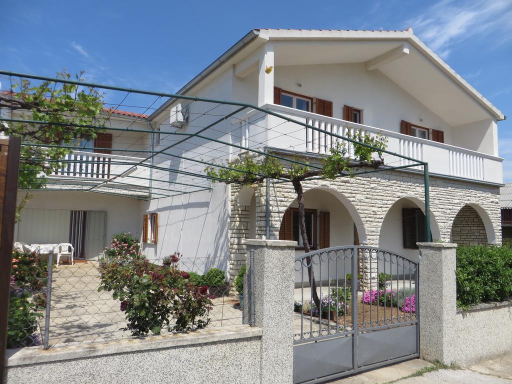 Filipovic Apartments With Pool Biograd Na Moru Dış mekan fotoğraf